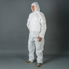 Non Woven coverall anti-statisch met capuchon maat XXL PE-coated (1 stuk)