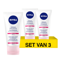 Nivea Aanbieding: Nivea Voedende Dagcrème SPF15 (3 tubes - 50 ml)  SNI06121